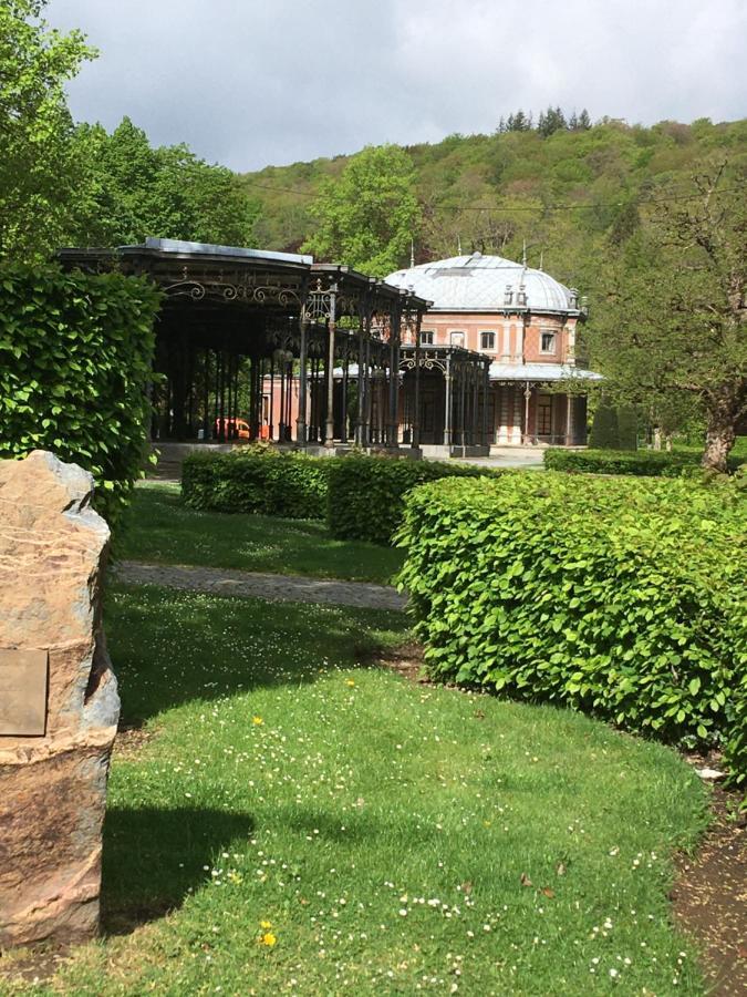 Holiday Home "Les Ancolies " Gite Citadin Spa Eksteriør bilde